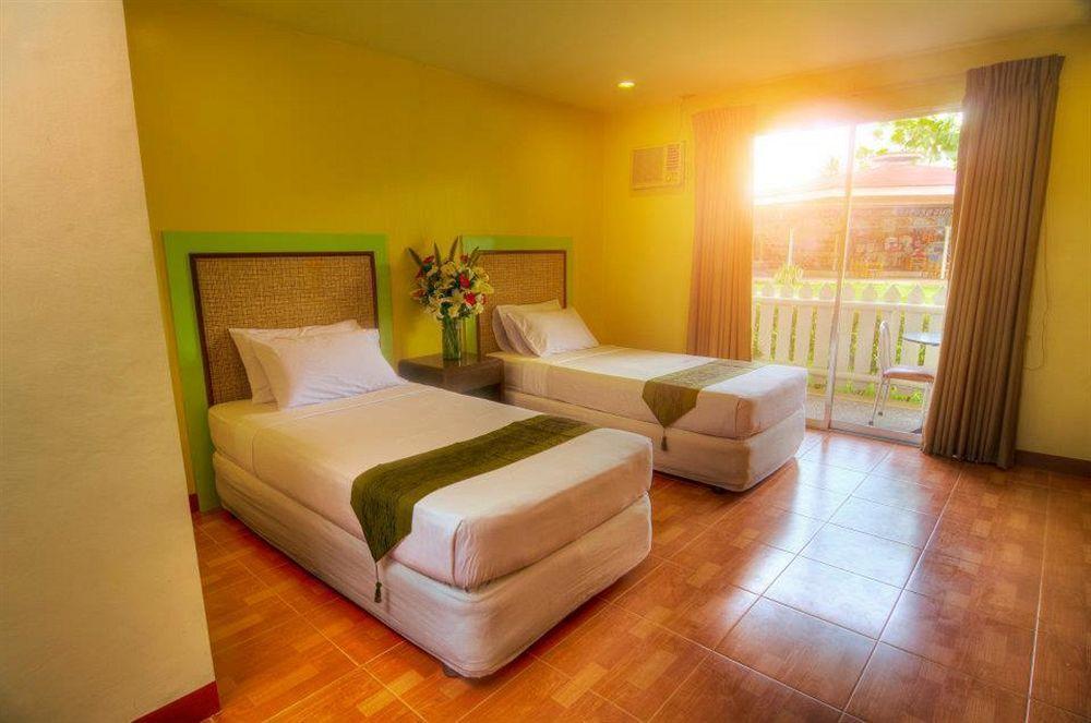 Camp Holiday Resort & Recreation Area Samal Esterno foto