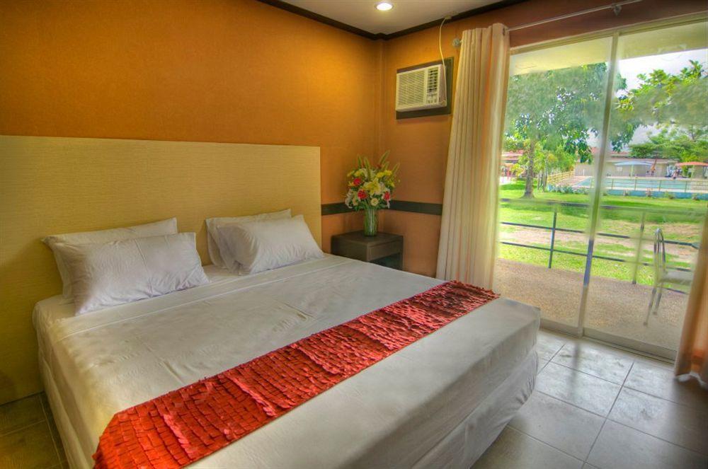 Camp Holiday Resort & Recreation Area Samal Esterno foto